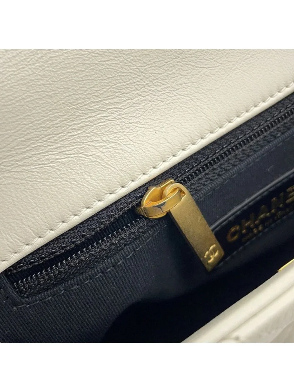 Chanel Chain Shoulder Bag Quilted CC Logo Lambskin White